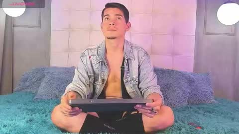 Snapshot of smile_kai_16 chatting on 12-02-25, 12:49 KAI online show from 12-02-25, 12:49