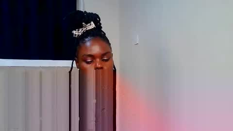 Snapshot of smiley_chocolate chatting on 02-24-26, 07:01 Smiley chocolate online show from 02-24-26, 07:01