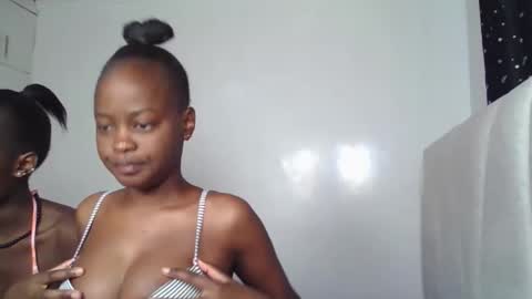 smiley luv1 online show from 02-05-26, 08:41