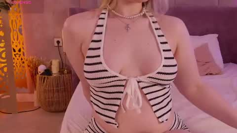 Mia online show from 07-08-26, 07:07