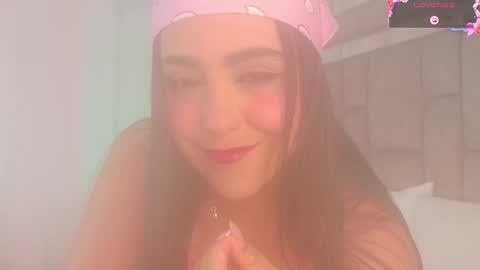 Snapshot of smiling__girl chatting on 09-30-25, 07:41 online show from 09-30-25, 07:41