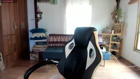 Snapshot of smilingsalor chatting on 09-15-25, 09:15 SmilingSalor online show from 09-15-25, 09:15