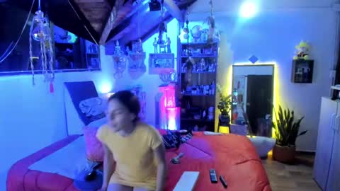 Snapshot of smilingsalor chatting on 11-18-25, 01:22 SmilingSalor online show from 11-18-25, 01:22