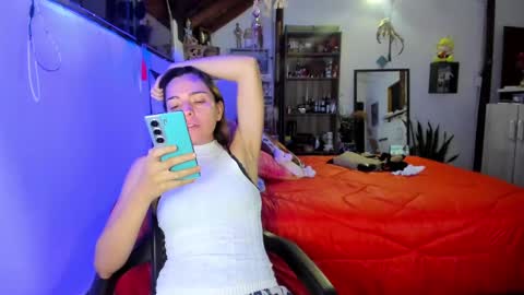 Snapshot of smilingsalor chatting on 11-22-25, 12:31 SmilingSalor online show from 11-22-25, 12:31