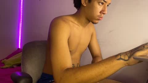 smith_kiki66 online show from 05-26-26, 10:00