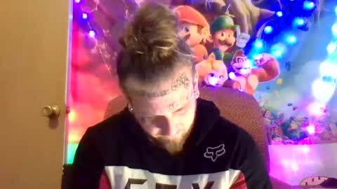 Snapshot of smokebluntafterblunt chatting on 12-29-24, 10:57 smoke online show from 12-29-24, 10:57