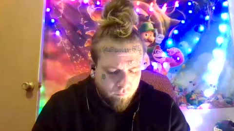 Snapshot of smokebluntafterblunt chatting on 12-31-24, 02:03 smoke online show from 12-31-24, 02:03