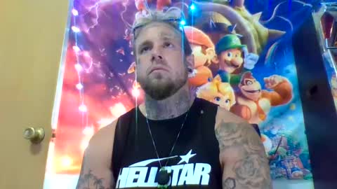 Snapshot of smokebluntafterblunt chatting on 09-19-25, 04:18 smoke online show from 09-19-25, 04:18