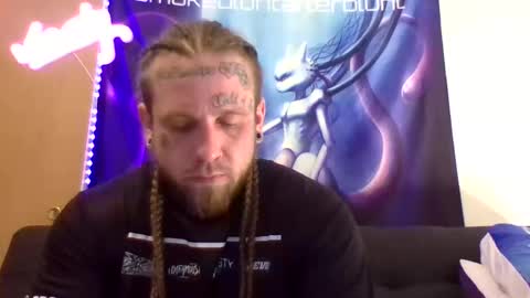 Snapshot of smokebluntafterblunt chatting on 04-20-26, 02:03 smoke online show from 04-20-26, 02:03