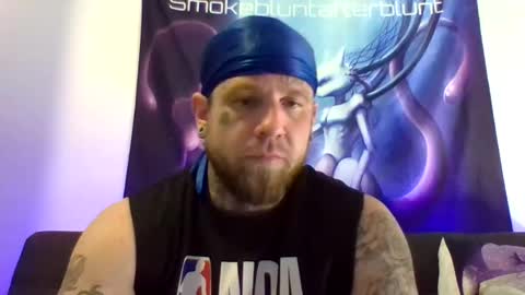 Snapshot of smokebluntafterblunt chatting on 04-28-26, 02:27 smoke online show from 04-28-26, 02:27