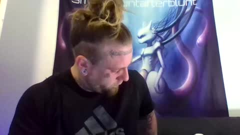 Snapshot of smokebluntafterblunt chatting on 05-06-26, 11:04 smoke online show from 05-06-26, 11:04