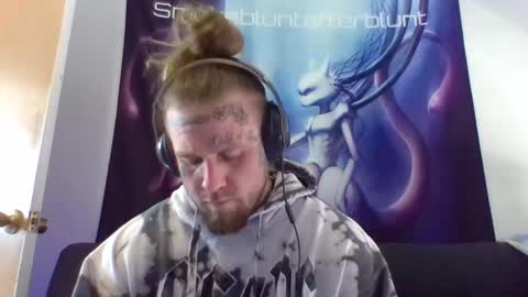 Snapshot of smokebluntafterblunt chatting on 05-07-26, 10:26 smoke online show from 05-07-26, 10:26