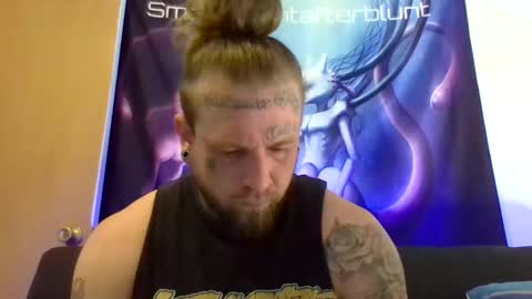 Snapshot of smokebluntafterblunt chatting on 05-14-26, 11:28 smoke online show from 05-14-26, 11:28