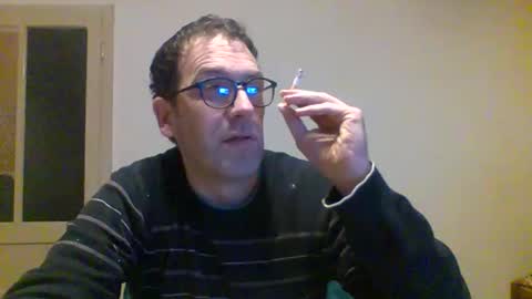 Snapshot of smokered100s chatting on 10-29-25, 10:44 luca online show from 10-29-25, 10:44