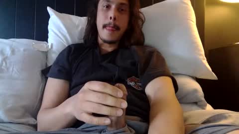 Snapshot of smokestar1991 chatting on 02-11-26, 02:44 SmokeStar online show from 02-11-26, 02:44