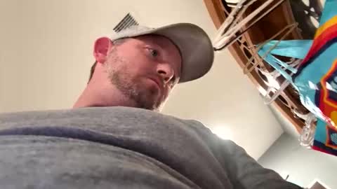 Snapshot of smokeymt420 chatting on 04-21-26, 10:23 smokeymt420 online show from 04-21-26, 10:23