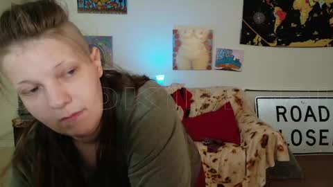 Snapshot of smokihippi chatting on 05-06-26, 12:10 Big Dawg online show from 05-06-26, 12:10