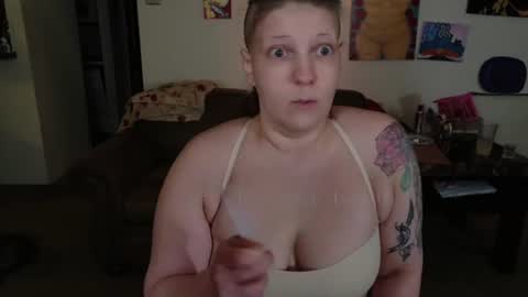 Snapshot of smokihippi chatting on 06-18-26, 09:14 Big Dawg online show from 06-18-26, 09:14