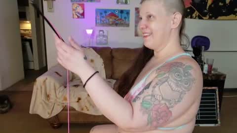 Snapshot of smokihippi chatting on 07-05-26, 05:25 Big Dawg online show from 07-05-26, 05:25