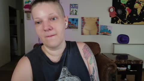 Snapshot of smokihippi chatting on 07-09-26, 04:44 Big Dawg online show from 07-09-26, 04:44