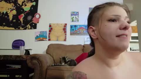 Snapshot of smokihippi chatting on 07-18-26, 02:38 Big Dawg online show from 07-18-26, 02:38