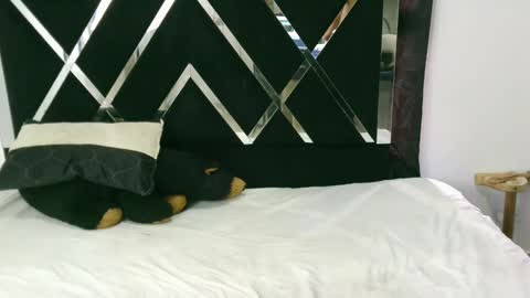 Snapshot of smooke_skinny chatting on 01-08-25, 11:54 Daniel Aston online show from 01-08-25, 11:54