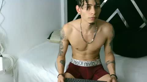 Snapshot of smooke_skinny chatting on 01-10-25, 06:31 Daniel Aston online show from 01-10-25, 06:31