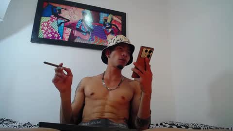 Snapshot of smooke_skinny chatting on 09-11-25, 06:52 Daniel Aston online show from 09-11-25, 06:52