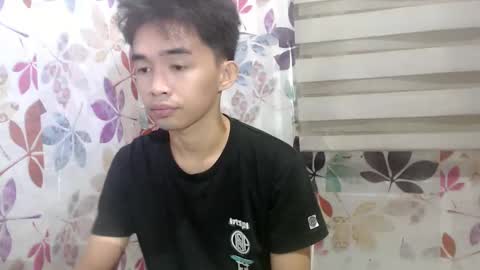 Snapshot of smooth3218 chatting on 02-18-26, 04:03 smooth3218 online show from 02-18-26, 04:03