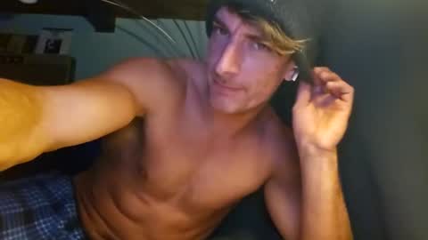 Snapshot of snackyyyy chatting on 01-19-26, 05:22 Snackyyyy online show from 01-19-26, 05:22