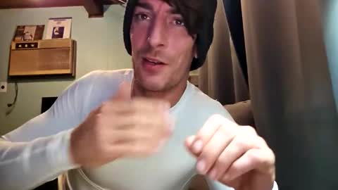 Snapshot of snackyyyy chatting on 02-18-26, 01:34 Snackyyyy online show from 02-18-26, 01:34