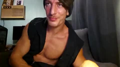 Snapshot of snackyyyy chatting on 02-25-26, 01:26 Snackyyyy online show from 02-25-26, 01:26