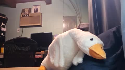 Snapshot of snackyyyy chatting on 04-08-26, 12:43 Snackyyyy online show from 04-08-26, 12:43