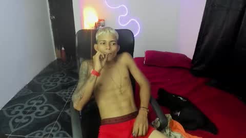 snak_master1 online show from 03-10-26, 07:57