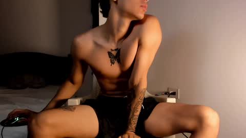 snakebutterfly online show from 01-04-25, 07:13