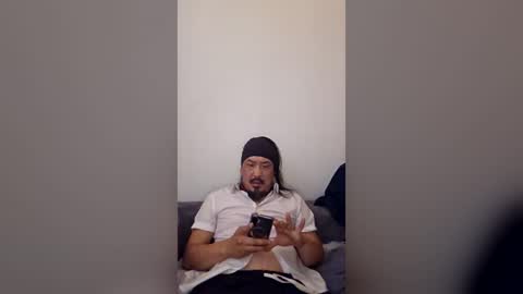 Snapshot of snazeepants chatting on 07-14-26, 12:55 snazeepants online show from 07-14-26, 12:55