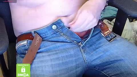 Snapshot of sneakybill82 chatting on 03-09-25, 07:05 Sneakybill online show from 03-09-25, 07:05