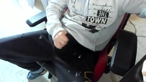 Snapshot of snip1977 chatting on 01-12-25, 11:07 snip1977 online show from 01-12-25, 11:07