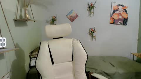 snow_2000 online show from 10-12-25, 11:59