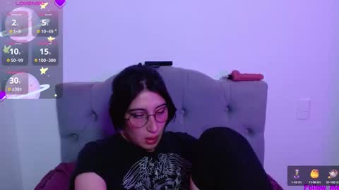 IG     OF red moonn online show from 12-18-24, 05:31