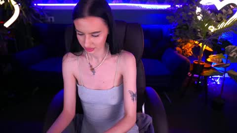 snow_whiteeex online show from 01-14-25, 05:12