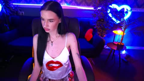 snow_whiteeex online show from 02-02-25, 10:49