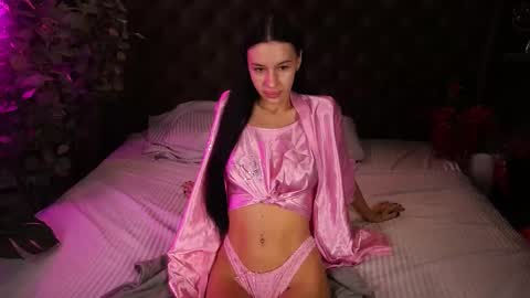 snow_whiteeex online show from 11-02-25, 06:38