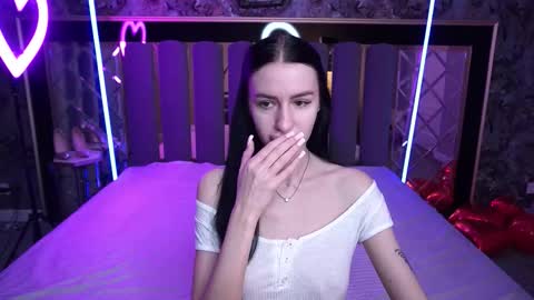 snow_whiteeex online show from 02-08-26, 06:39