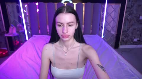 snow_whiteeex online show from 04-09-26, 06:30