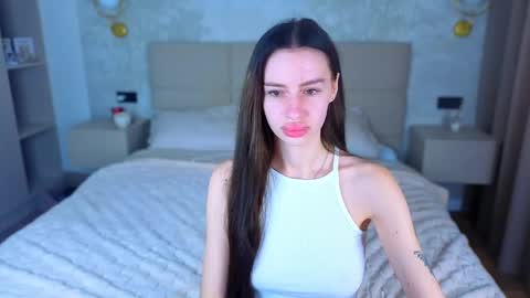 Snapshot of snow_whiteeex chatting on 06-07-26, 04:16 snow_whiteeex online show from 06-07-26, 04:16