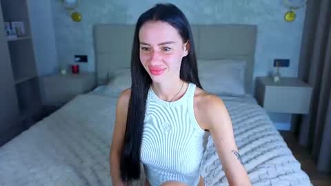Snapshot of snow_whiteeex chatting on 06-23-26, 04:10 snow_whiteeex online show from 06-23-26, 04:10