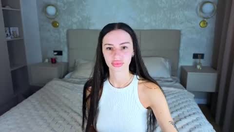 Snapshot of snow_whiteeex chatting on 06-27-26, 05:45 snow_whiteeex online show from 06-27-26, 05:45