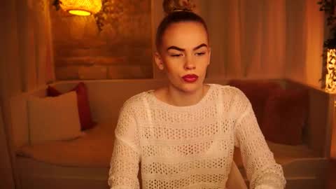 Snapshot of snowbarbieee chatting on 02-05-25, 02:37 Hanna online show from 02-05-25, 02:37