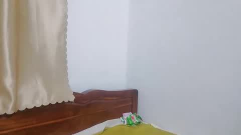 Snapshot of snowcum00 chatting on 04-13-26, 02:22 snow online show from 04-13-26, 02:22